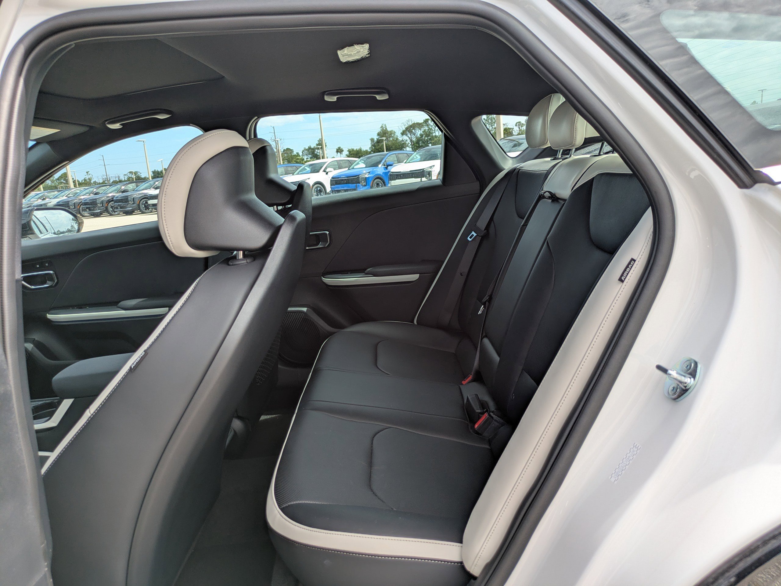 New 2026 Snow White Pearl Kia GT-Line Turbo image 15