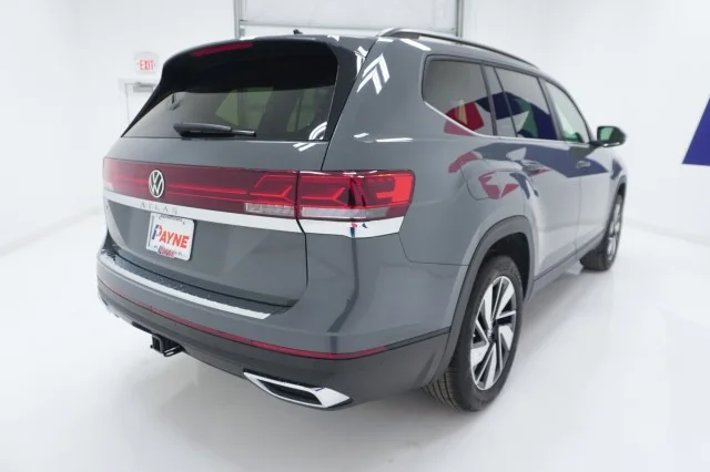 New 2026 Pure Gray Volkswagen 2.0T SE w/Technology image 5