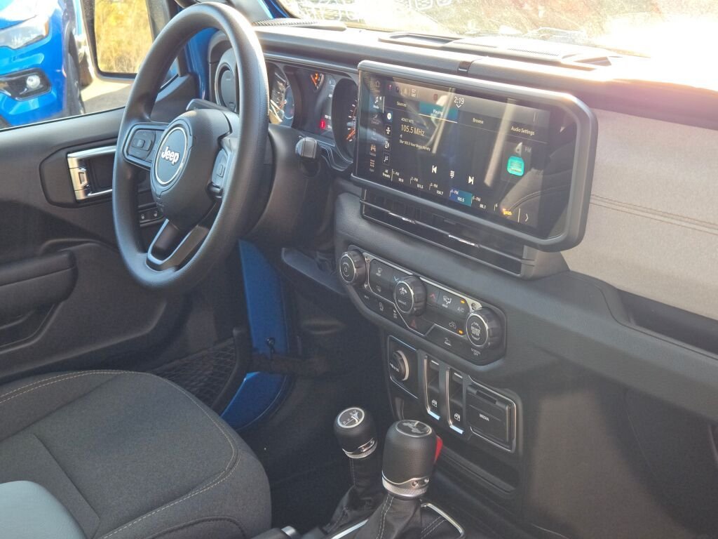 New 2026 Hydro Blue Pearl-Coat Exterior Paint Jeep Sport image 2