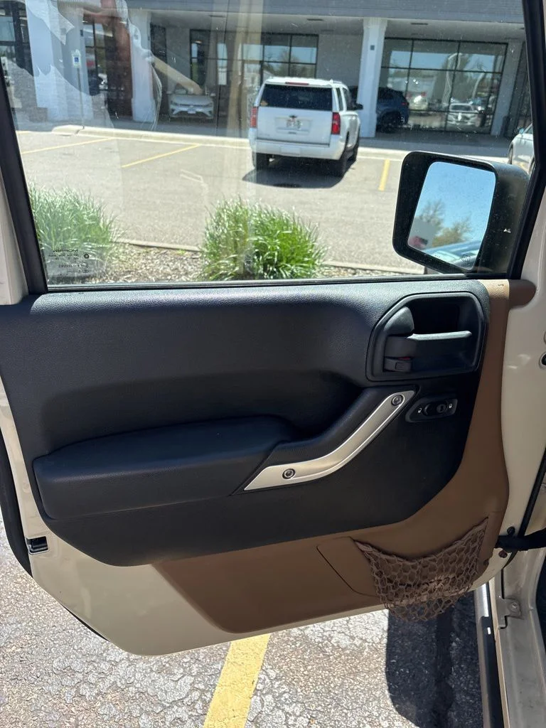 Used 2011 Sahara Tan Clearcoat Jeep Unlimited Rubicon image 7