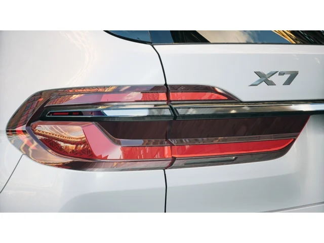 New 2027 Mineral White Metallic BMW xDrive40i image 8