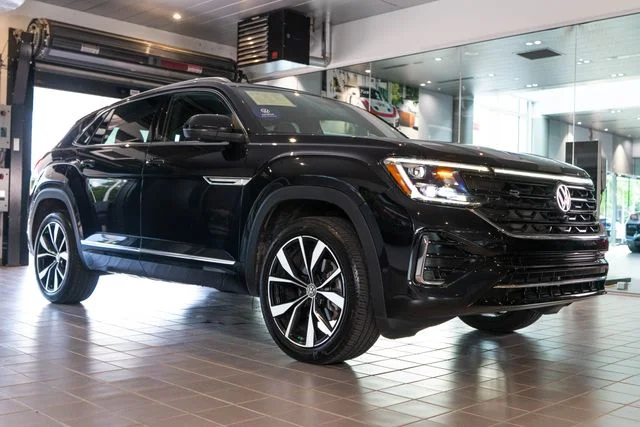 2025 Volkswagen Atlas Cross Sport 2.0T SEL Premium R-Line