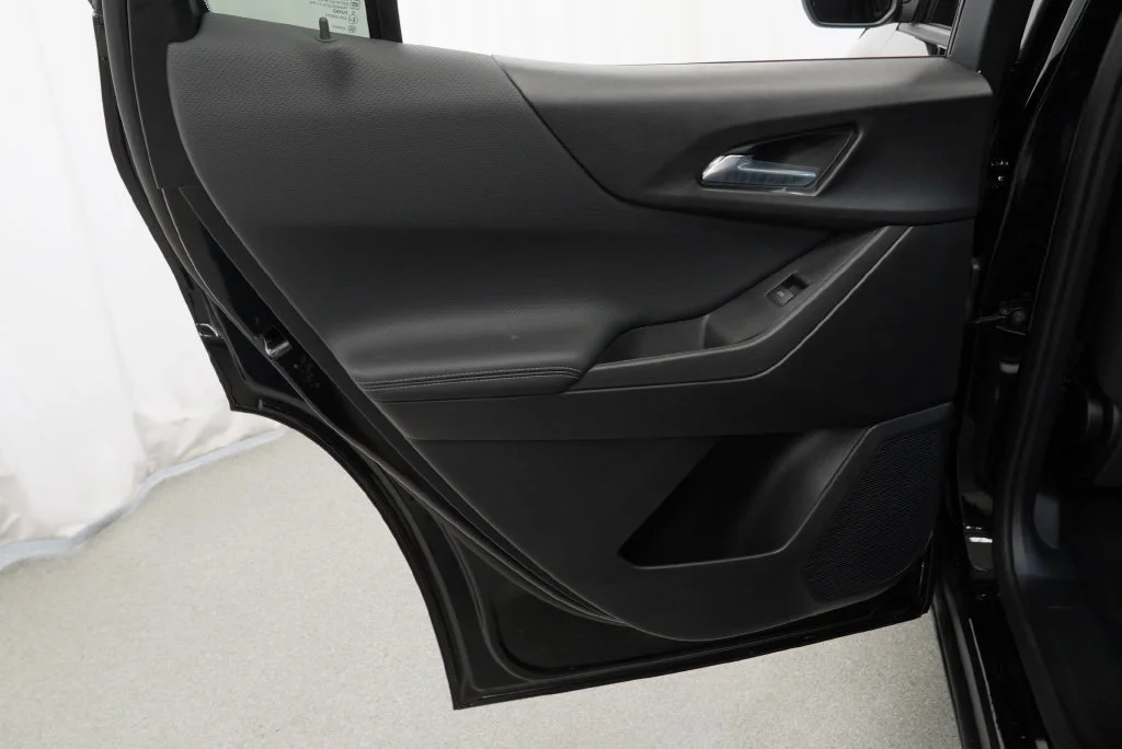 New 2027 Mosaic Black Metallic Chevrolet LT image 25
