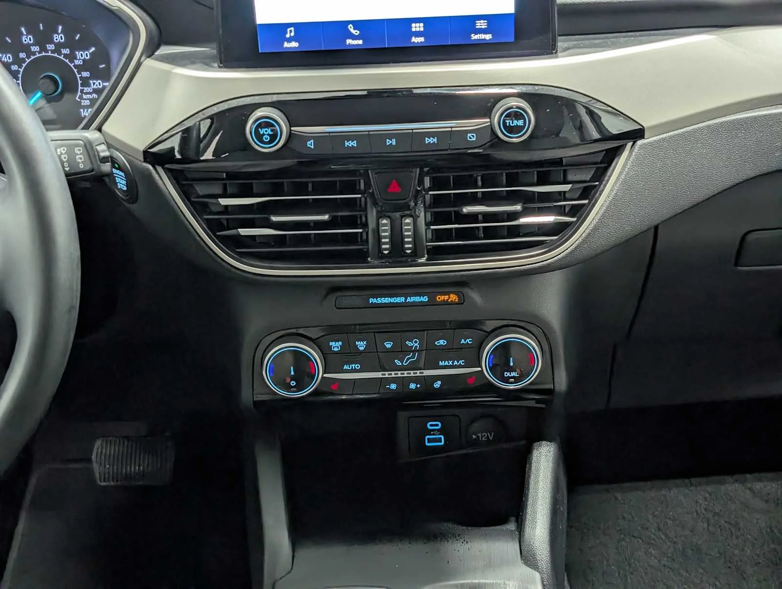 Used 2022 Carbonized Gray Metallic Ford SE image 19