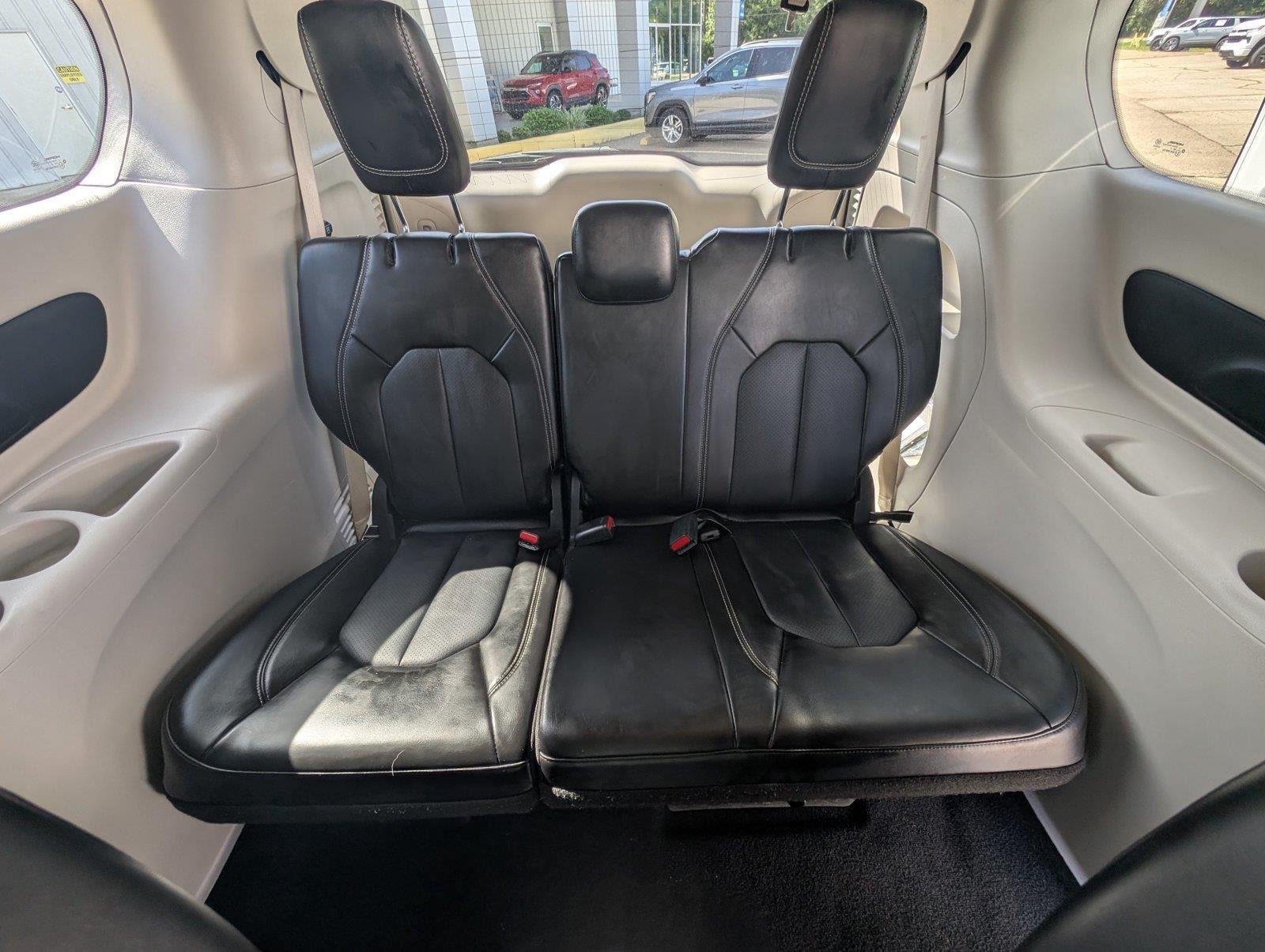 Used 2024 Bright White Clearcoat Chrysler Touring L image 32