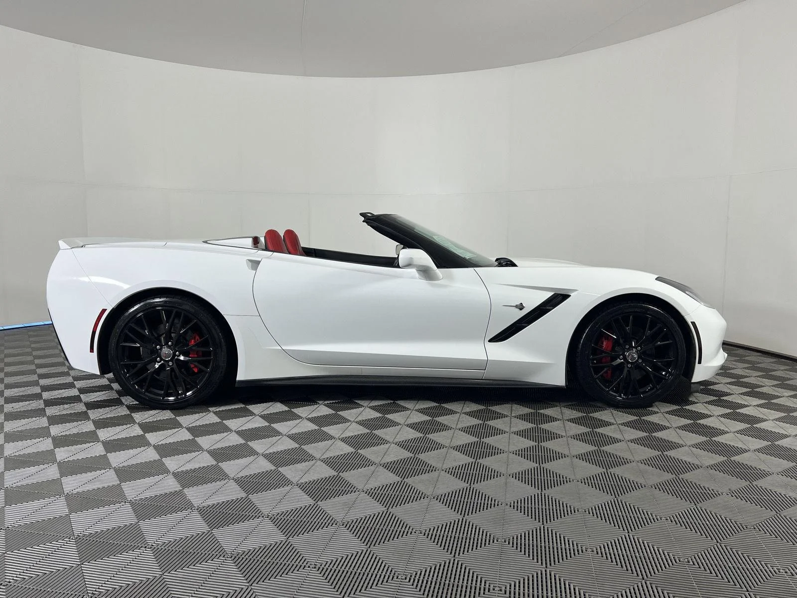 Used 2014 ARCTIC WHITE Chevrolet Z51 3LT image 24