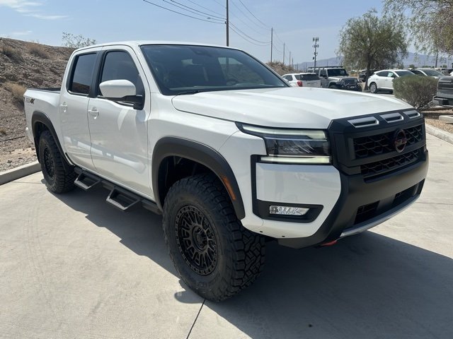 2025 Nissan Frontier PRO-4X photo 3