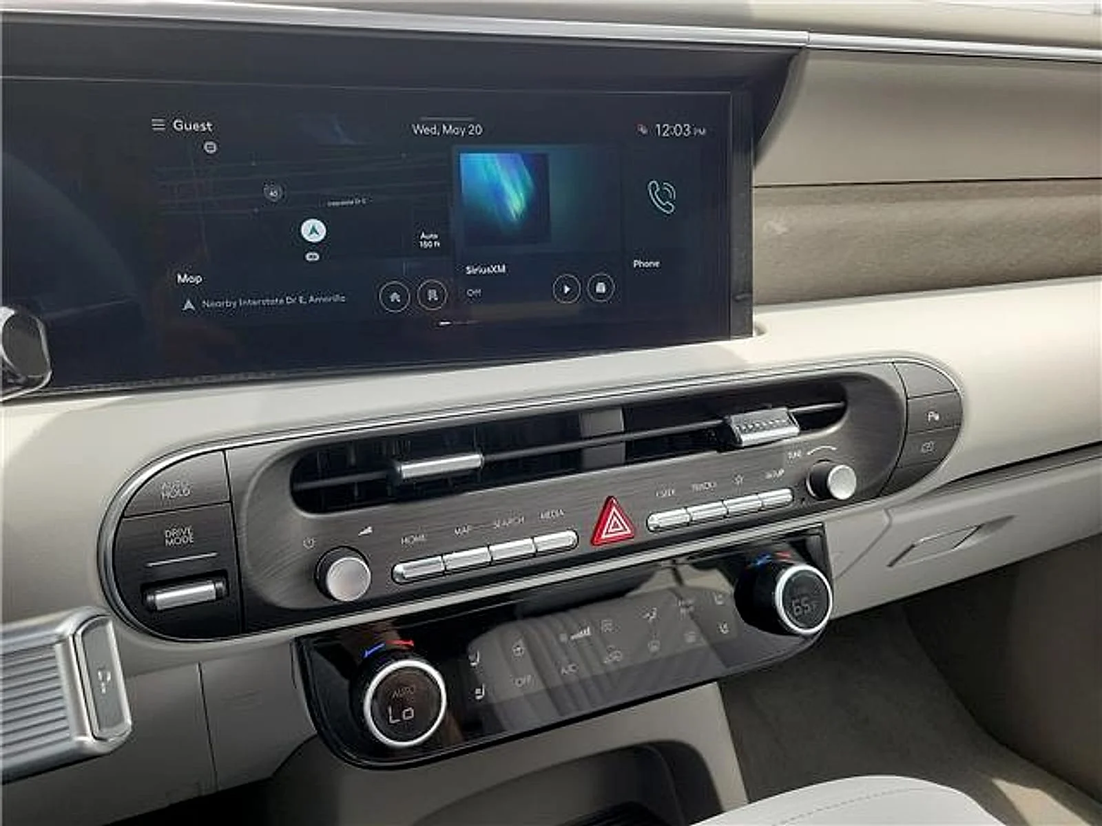 New 2026 White Hyundai SEL Premium image 15