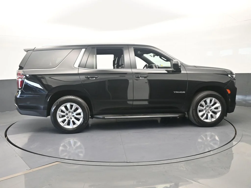 Used 2022 Black Chevrolet LT image 6