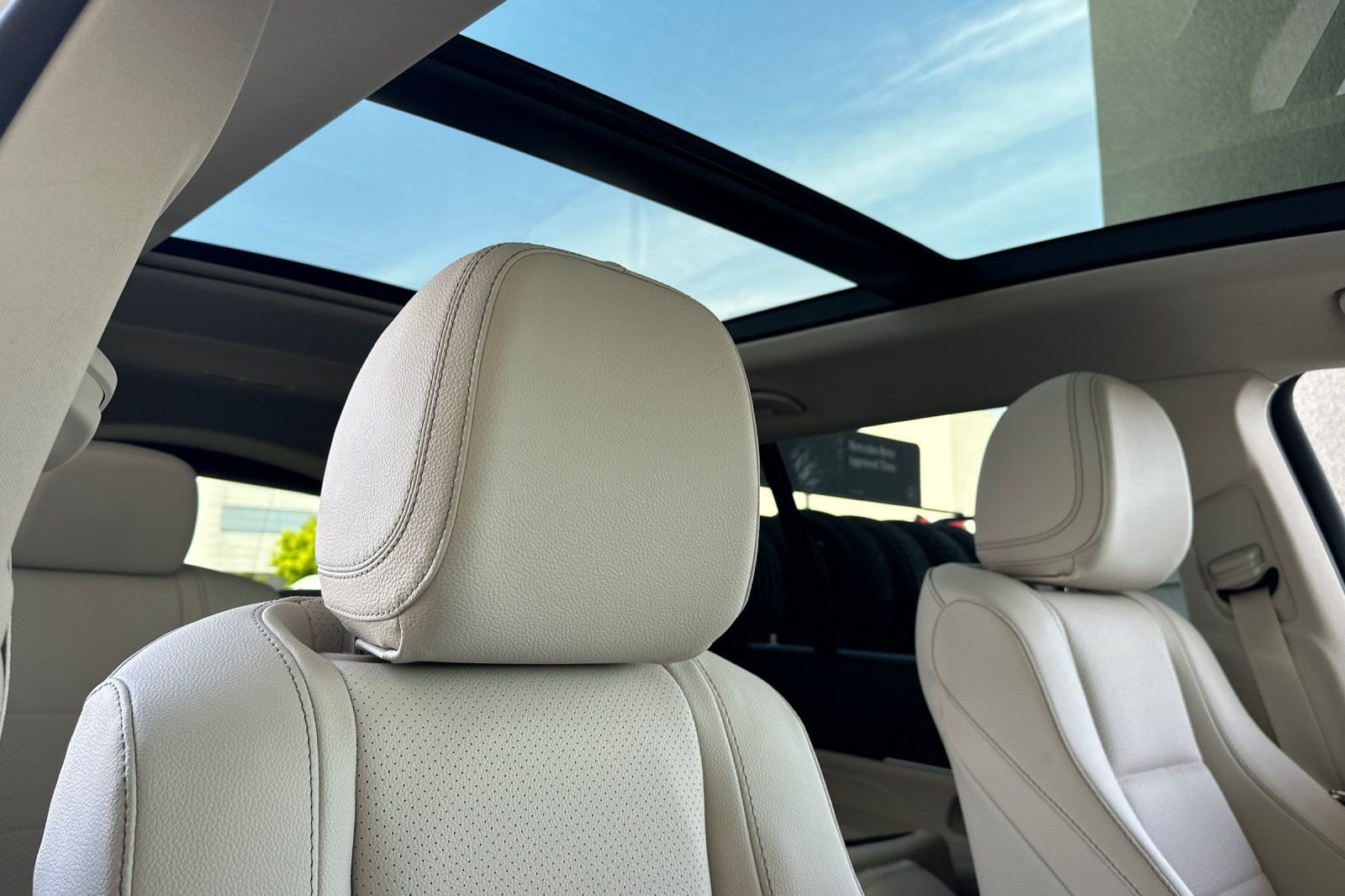 New 2026 White Mercedes-Benz GLS 450 image 18