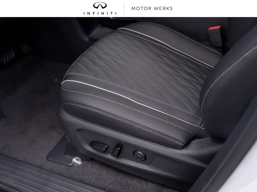 New 2027 2T RAD WHT INFINITI Autograph AWD image 15