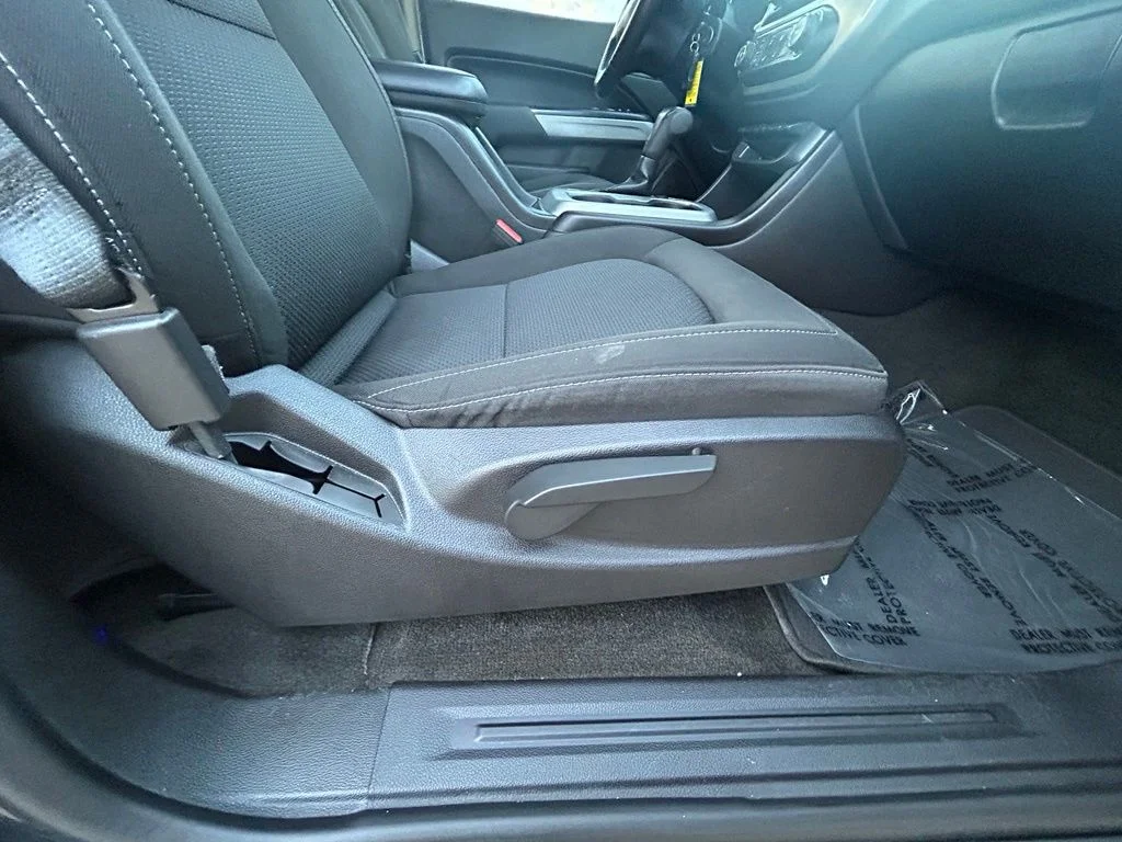Used 2018 Graphite Metallic Chevrolet LT image 24