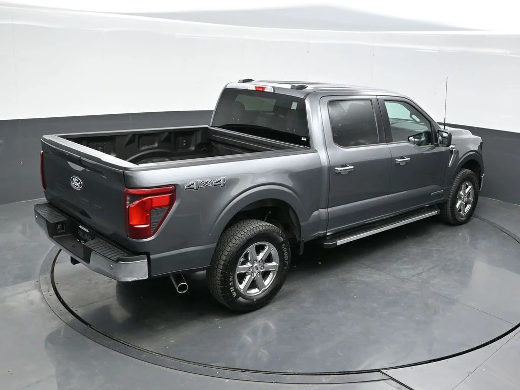Used 2025 Gray Ford XLT image 32