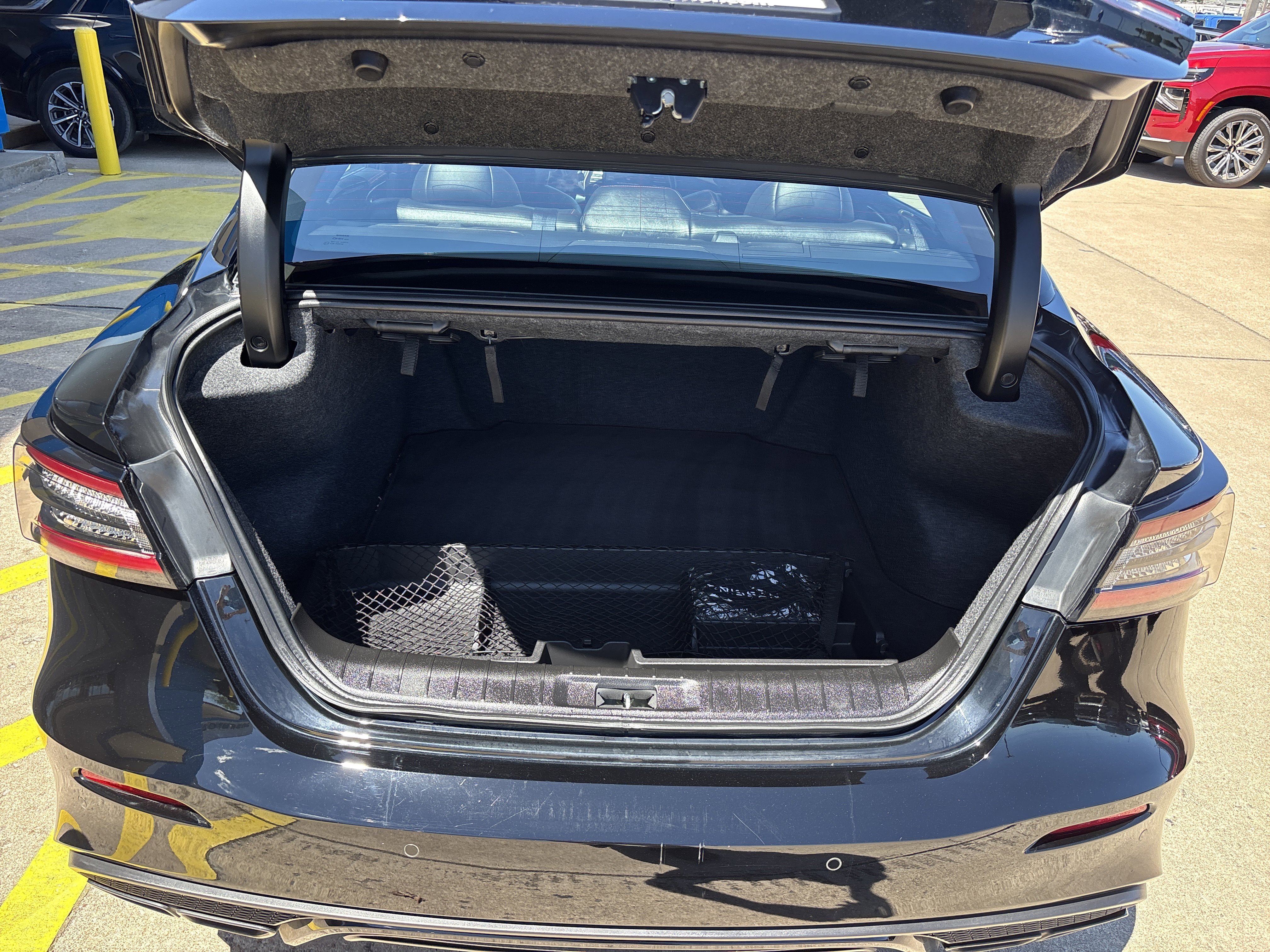 Used 2023 Black Nissan SR image 7