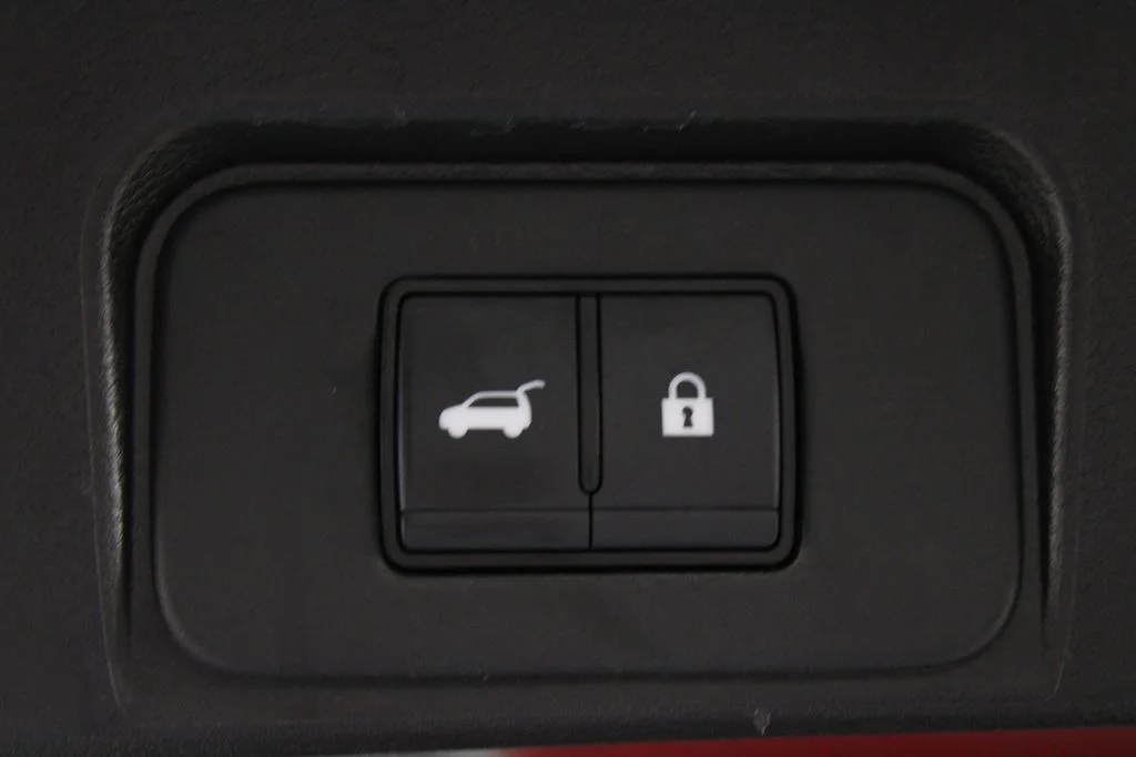 2024 Nissan Rogue SV - Photo 18