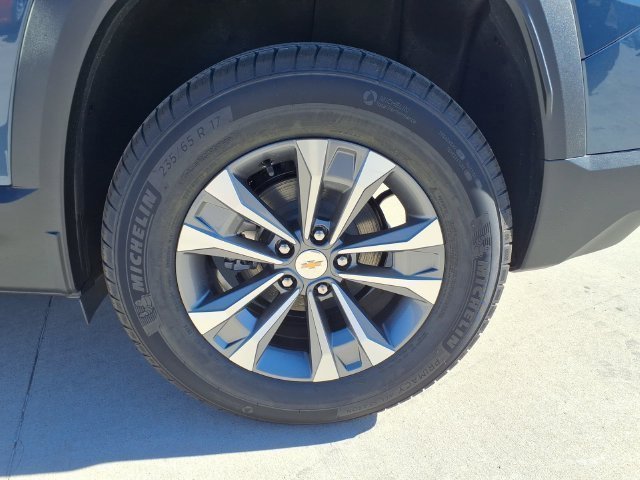 New 2027 Lakeshore Blue Metallic Chevrolet LT image 7