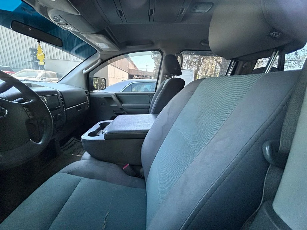 Used 2006 Black Nissan XE image 3