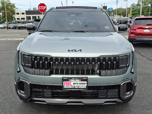 Certified Used 2027 Green Kia X-Line SX image 3