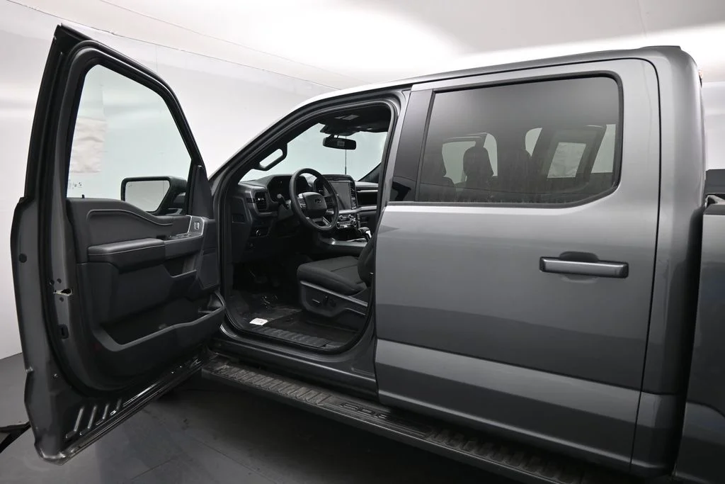 New 2026 Gray Ford XLT image 8