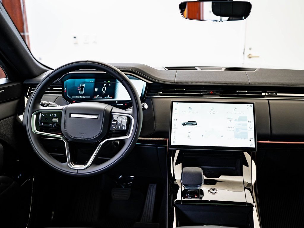 Used 2026 Santorini Black Land Rover SE image 31