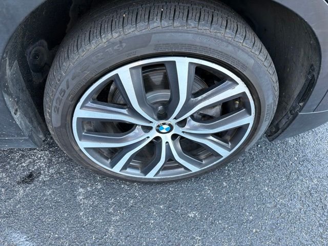 Used 2018 Mineral Gray Metallic BMW xDrive28i image 11