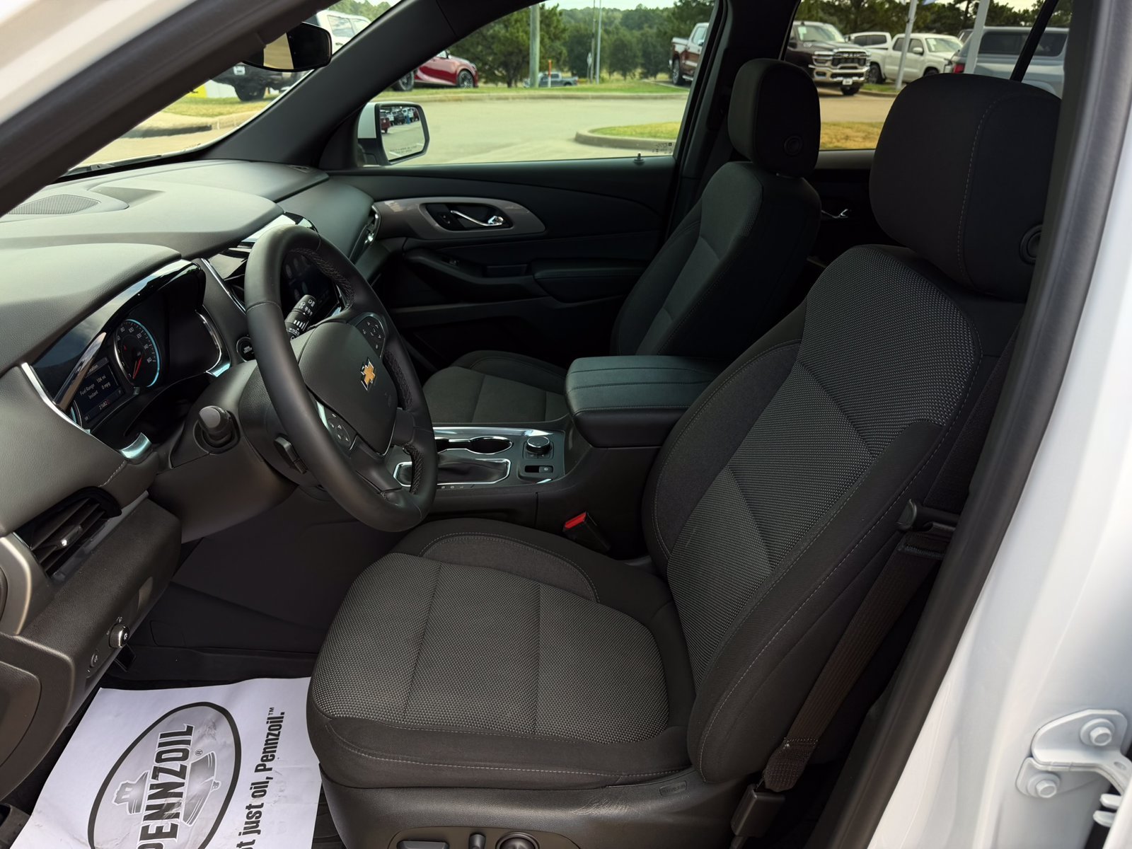 Used 2023 Iridescent Pearl Tricoat Chevrolet LT image 10