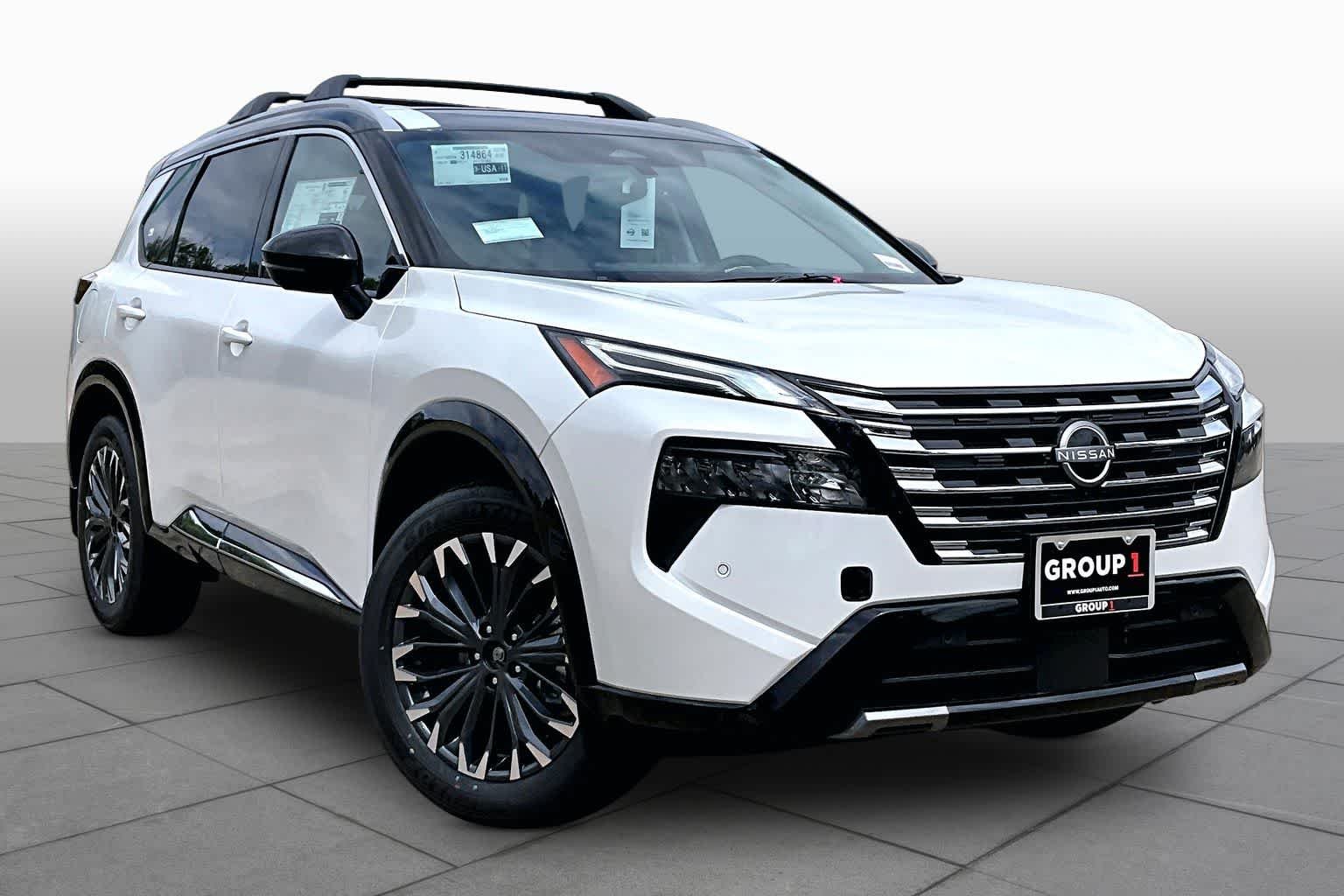 New 2026 Everest White Pearl TriCoat / Super Black Two-tone Nissan Platinum image 2