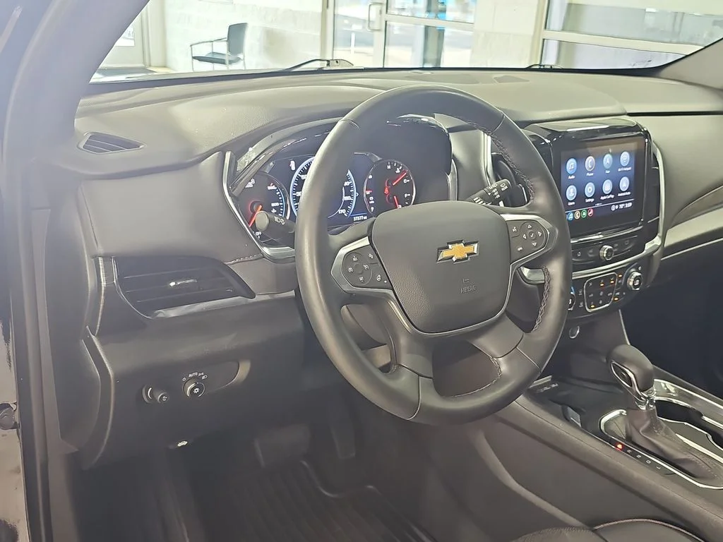 Used 2023 Black Chevrolet High Country image 22