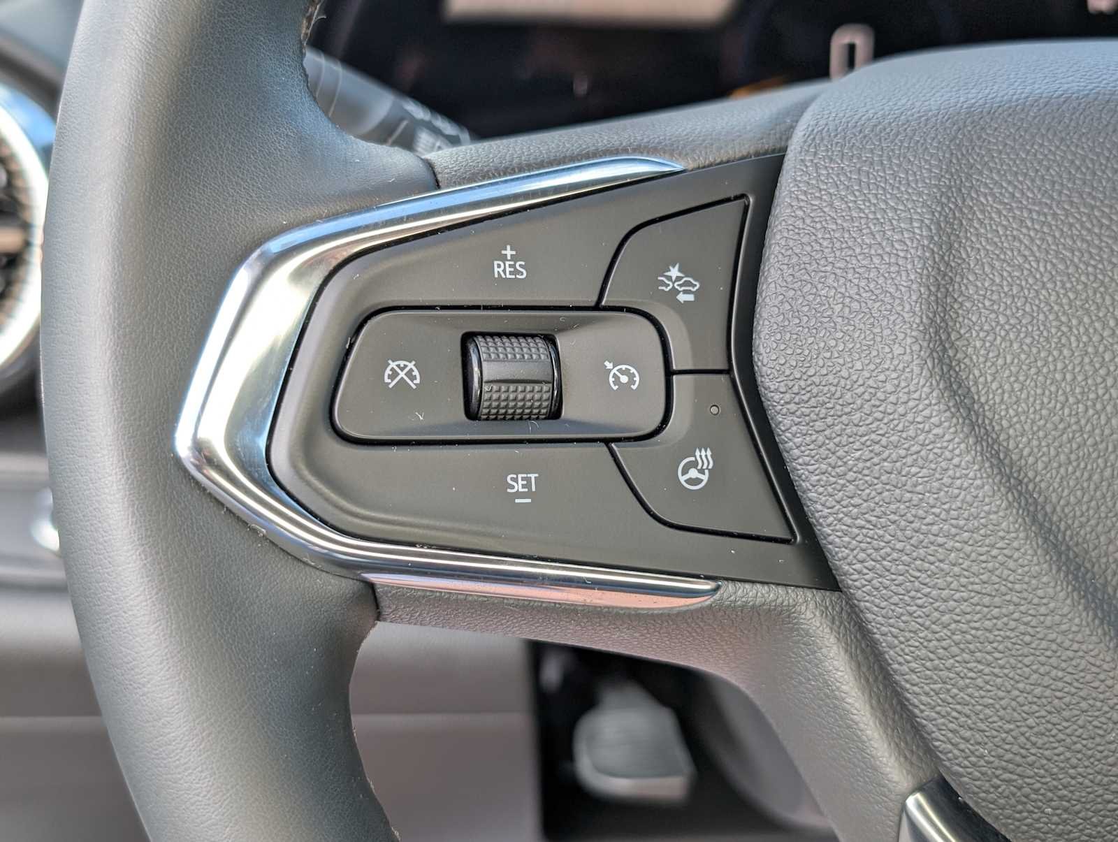 Used 2024 Summit White Chevrolet ACTIV image 35