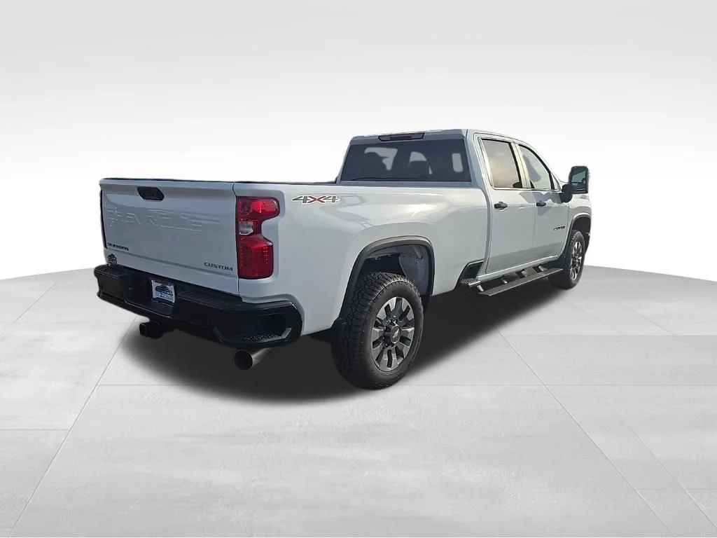 2026 Chevrolet Silverado 2500 HD Custom - Photo 6