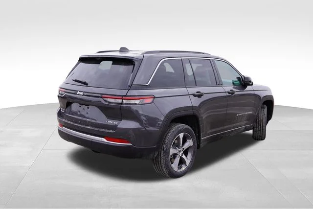 New 2026 Baltic Gray Metallic Clearcoat Jeep Limited image 3