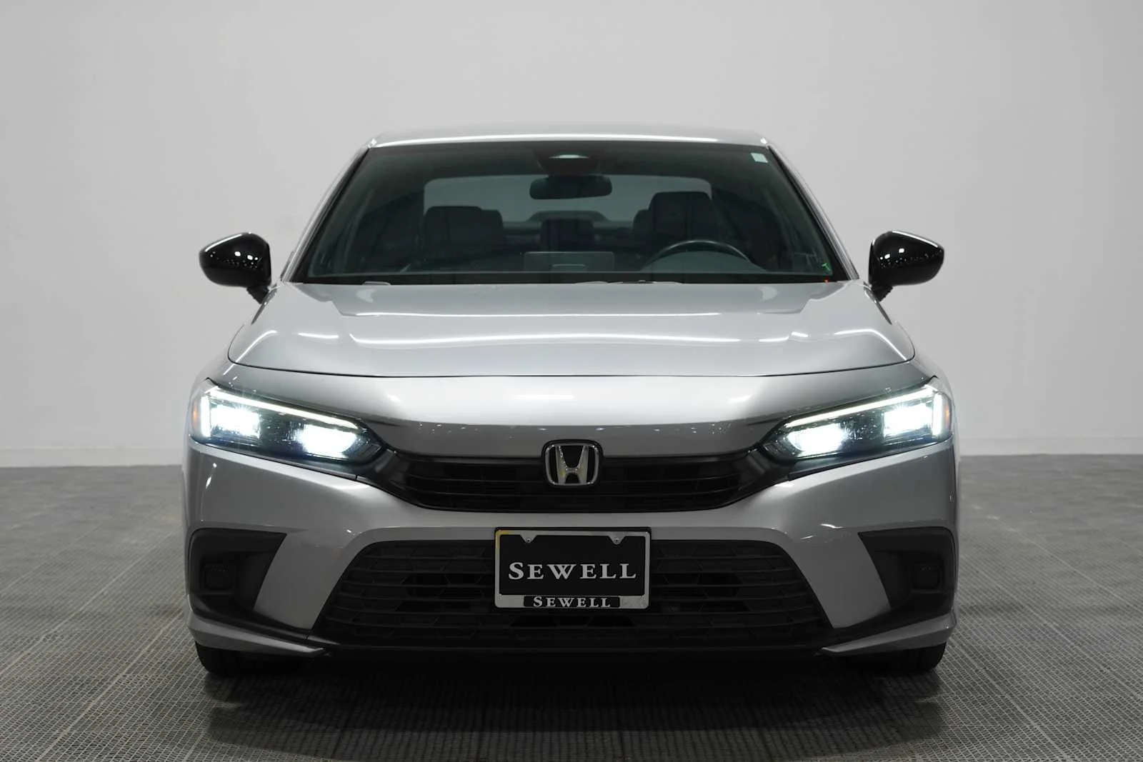 Used 2024 Lunar Silver Metallic Honda Sport image 2
