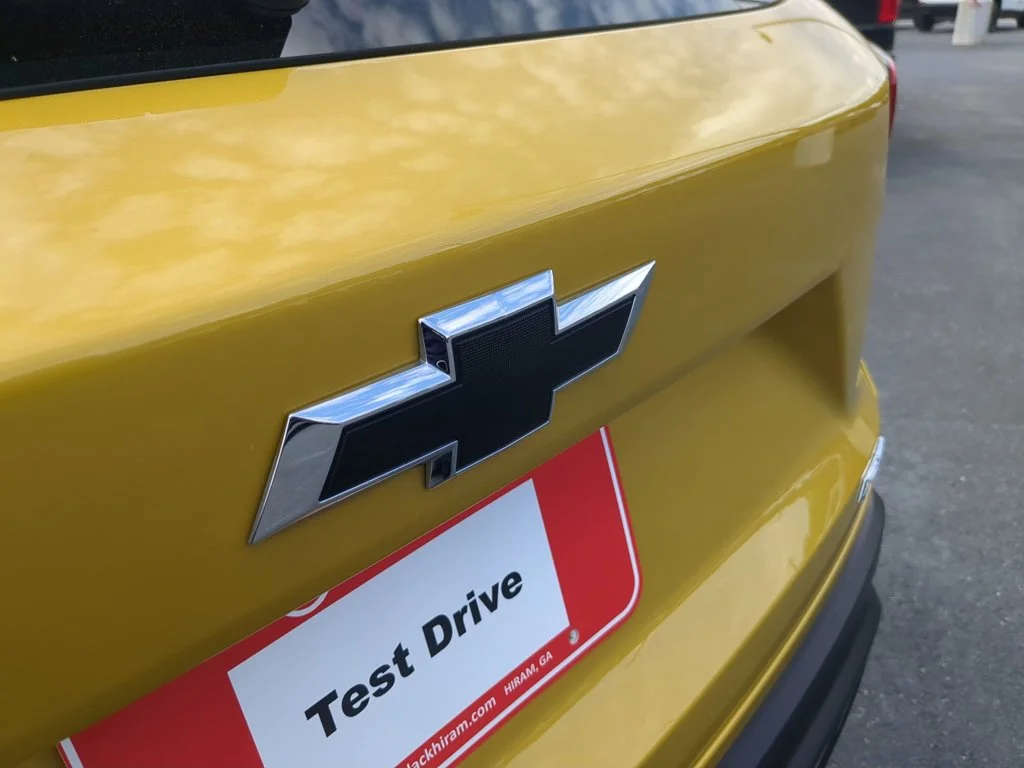 Used 2025 Nitro Yellow Metallic Chevrolet 2RS image 28