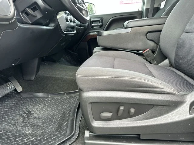 Used 2014 White GMC SLE image 13