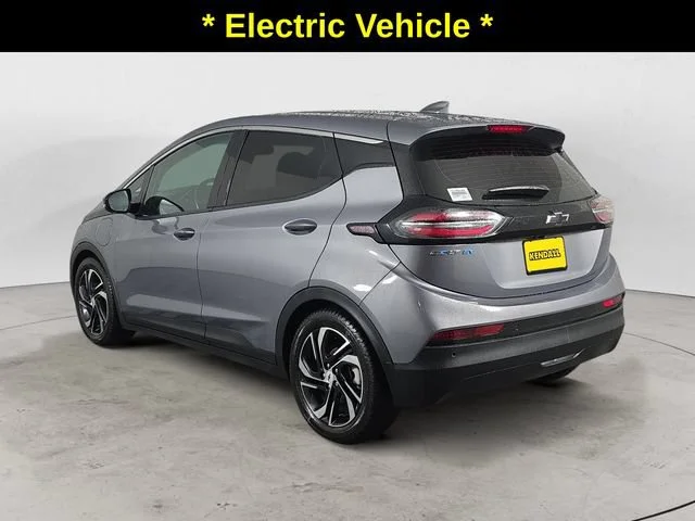 Used 2023 GRAY GHOST METALLIC Chevrolet 2LT image 7