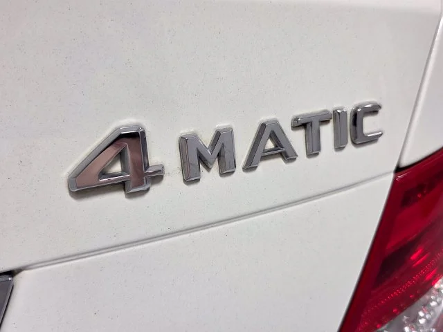 Used 2012 White Mercedes-Benz C 300 image 11