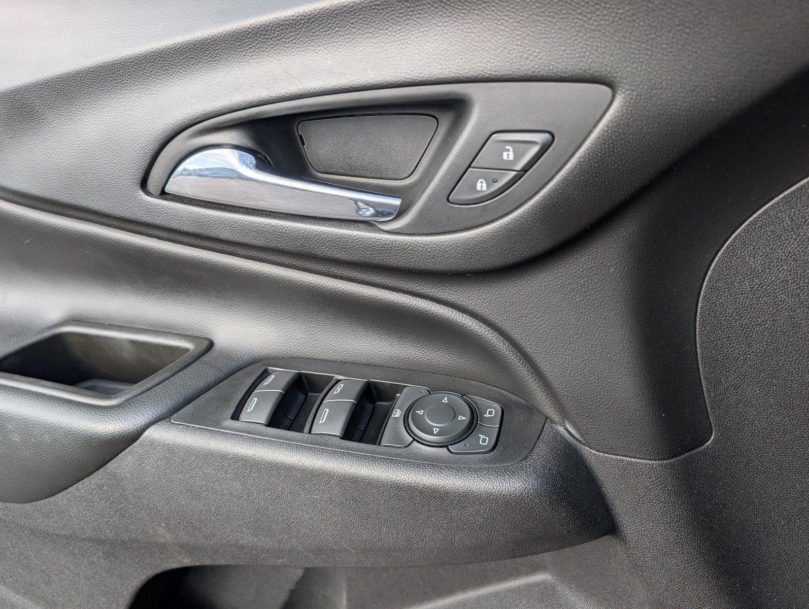 Used 2019 MOSAIC BLACK METALLIC Chevrolet LT image 16