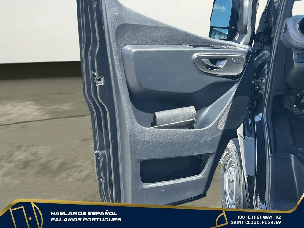 Used 2024 Black Mercedes-Benz Standard Roof 4-Cyl Diesel HO image 10