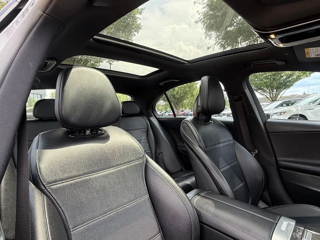 Used 2022 Gray Mercedes-Benz C 300 image 31