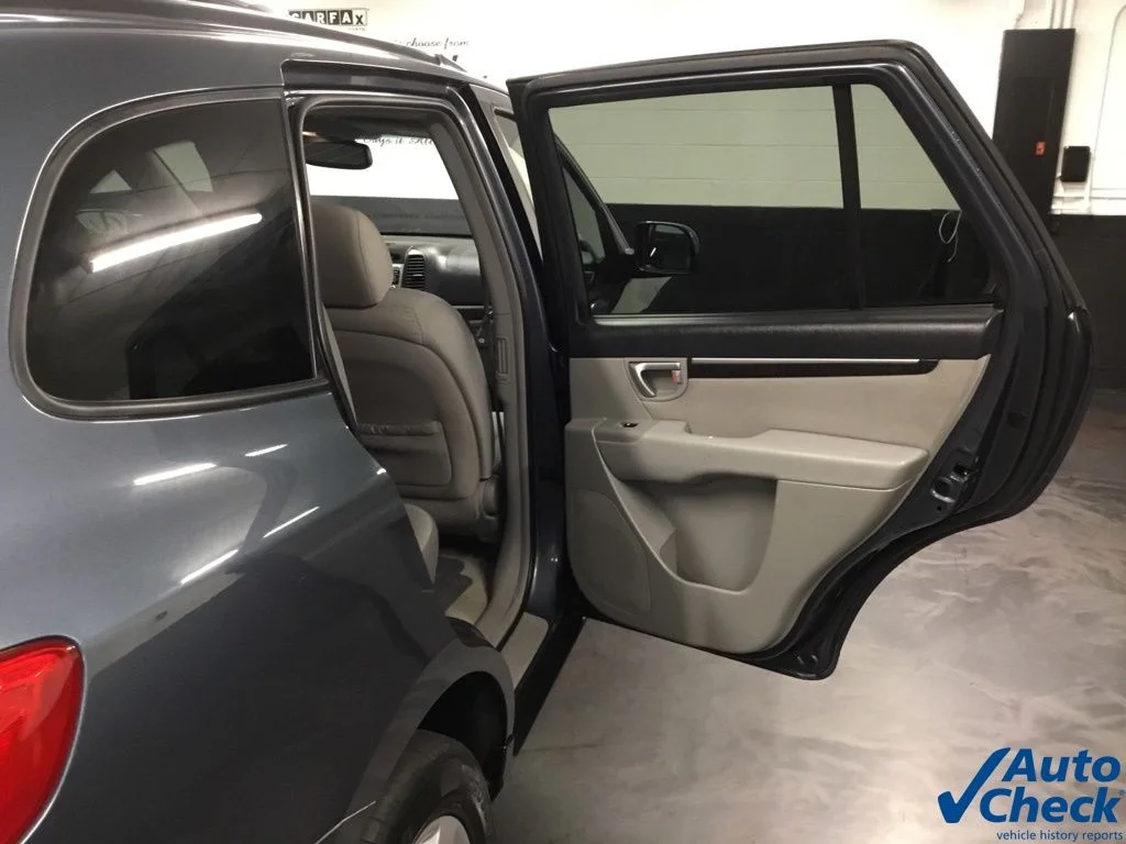 Used 2007 Blue Hyundai  image 31