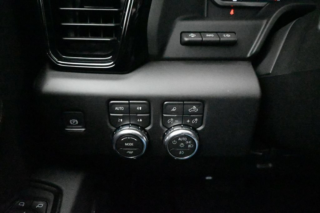 2026 GMC Sierra 3500HD AT4 - Photo 23