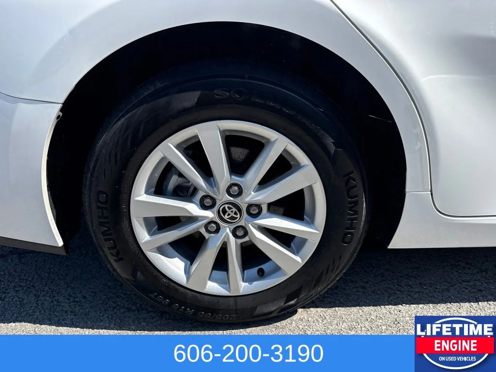 Used 2025 White Toyota LE image 6