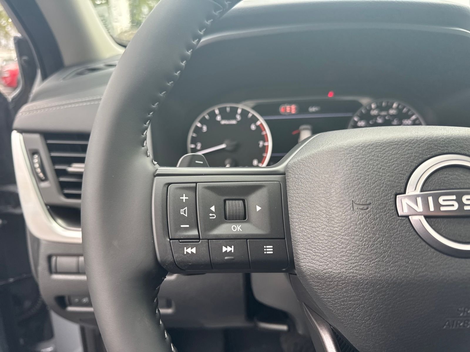 New 2026 Nissan Rogue SV 4D Sport Utility