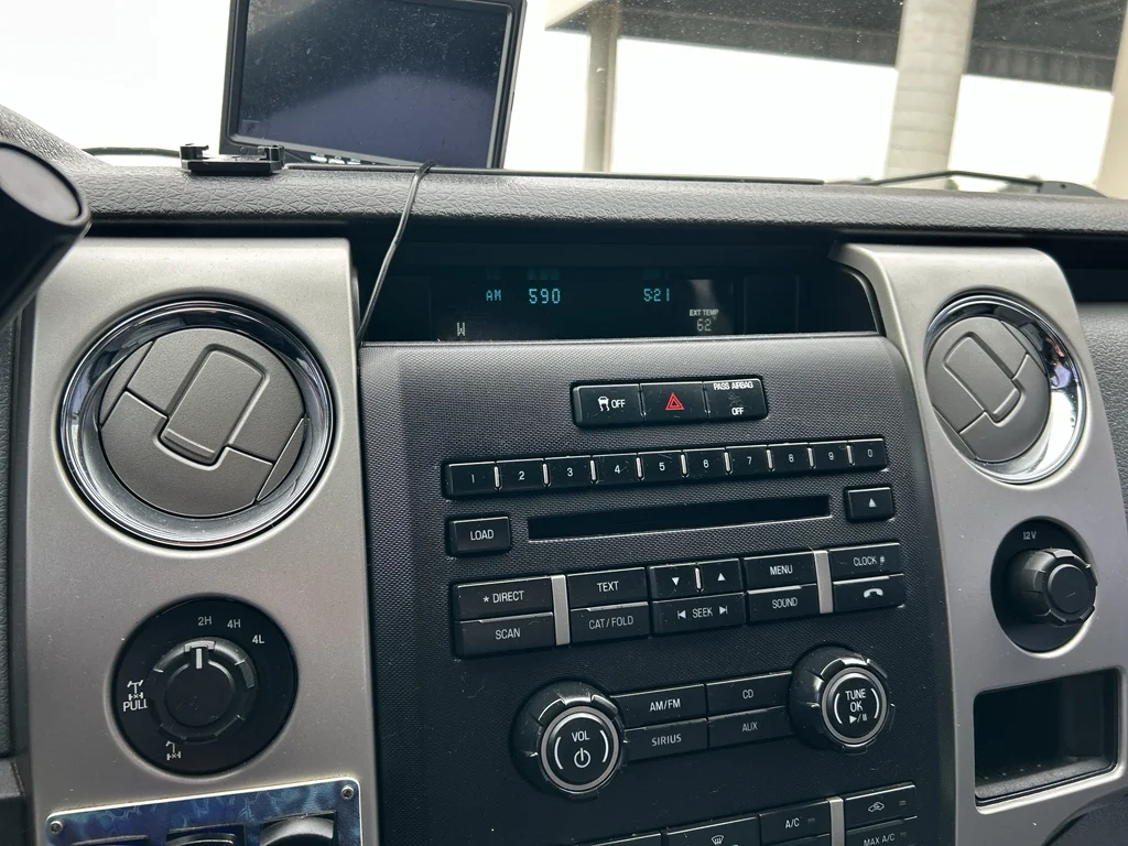 Used 2013 Oxford White Ford XLT image 12