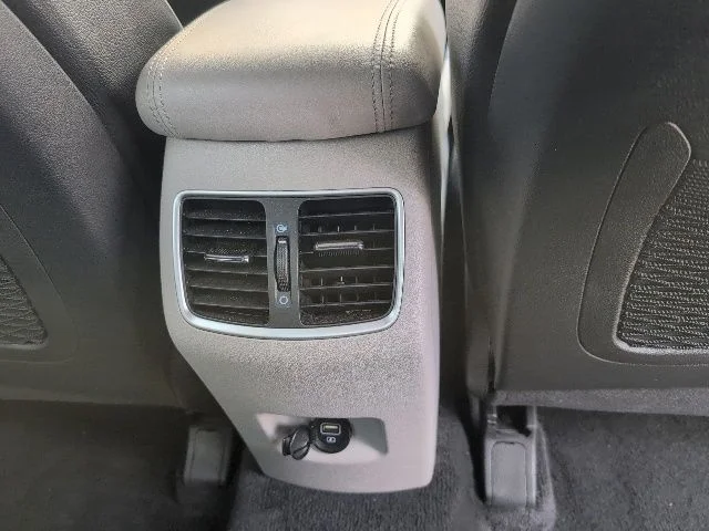 Used 2019 Silver Hyundai Sport image 13