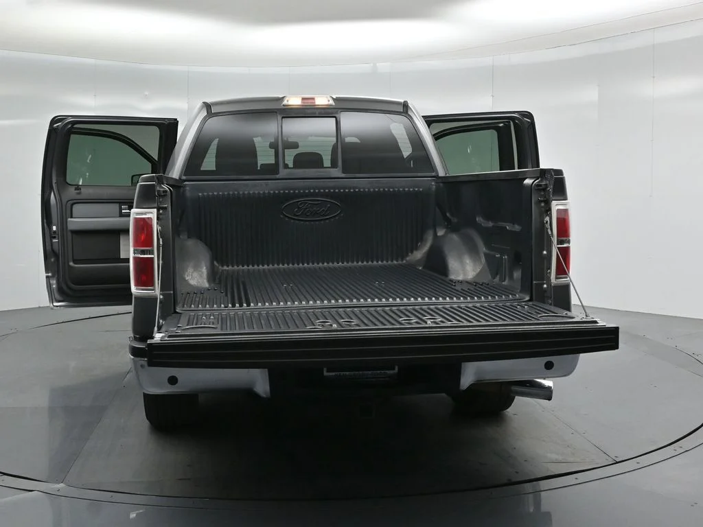 Used 2013 Gray Ford XLT image 28