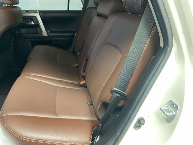 Certified Used 2022 BLIZZARD PEARL Toyota  image 17