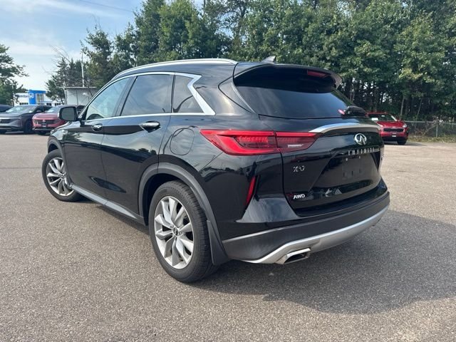 Used 2019 Black Obsidian INFINITI LUXE image 4