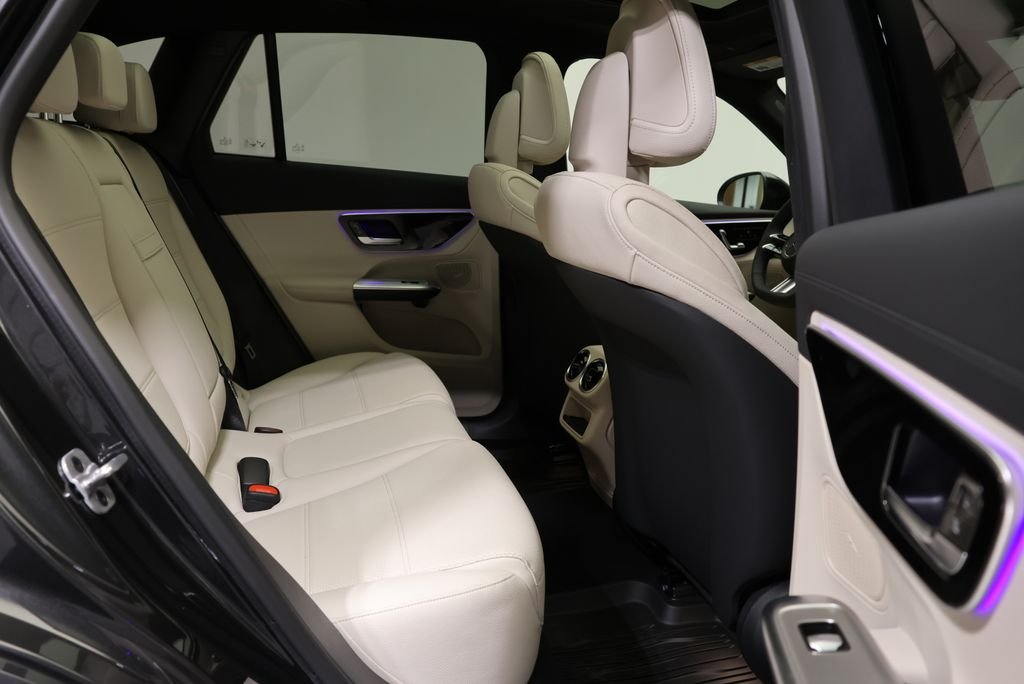 New 2027  Mercedes-Benz GLC 300 image 51