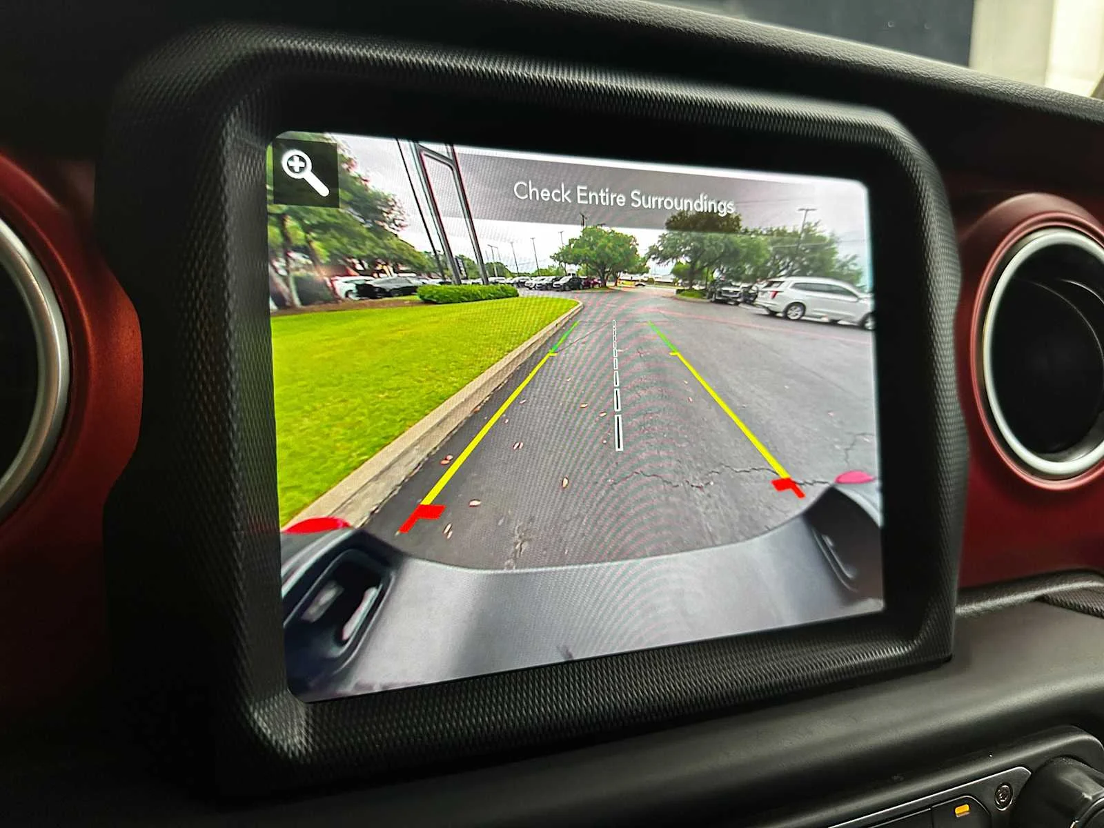 Used 2023  Jeep Rubicon image 12